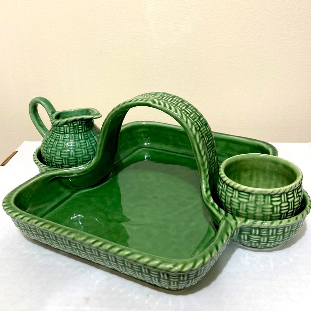 Adorable basket weave set